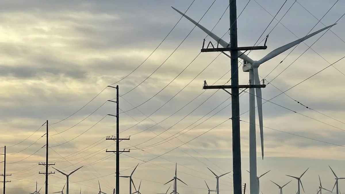 Decizie radicală luată de administrația Trump. 165 de proiecte energetice sunt blocate brusc