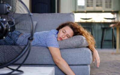 Cum folosești ventilatorul noaptea ca să eviți nasul uscat, alergiile și durerile musculare