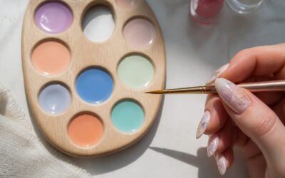 Watercolor nails aduc o manichiură delicată și elegantă care se poate face și acasă
