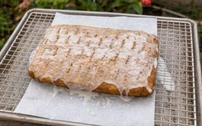 Chef Carla Hall a creat o prăjitură de vară cu ceai dulce și limonadă