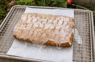 Chef Carla Hall a creat o prăjitură de vară cu ceai dulce și limonadă