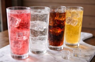 Consumul zilnic de băuturi cu zahăr, asociat cu un risc crescut de cancer gastric la femei