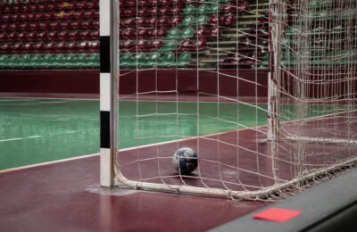 CSM București a câștigat cu Rapid după ce a revenit de la 12-16 la pauză