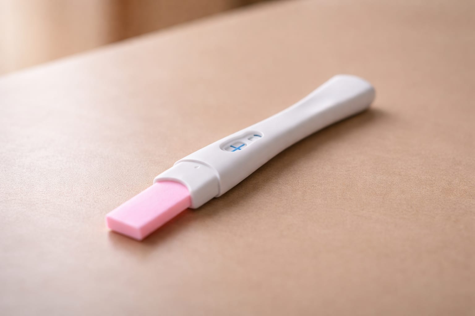 Un studiu leagă fertilitatea după 35 de ani de o bacterie specifică din uter