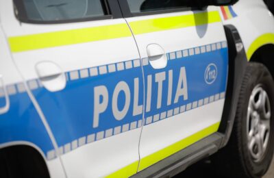 Arest preventiv și arest la domiciliu pentru două tinere în dosarul agresării unei adolescente din Mangalia