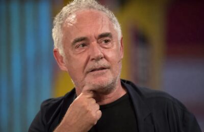 Ferran Adrià gătește tortilla la 180 de grade. Întoarcerile precise păstrează interiorul suculent