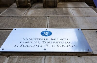 Salariul minim lasă 125 de lei în plus pentru facturi și rate. Cum se împart cheltuielile familiei