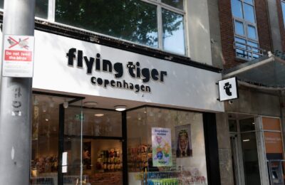 Flying Tiger Copenhagen vine în România din 2027 cu articole pentru bucătărie, depozitare și școală